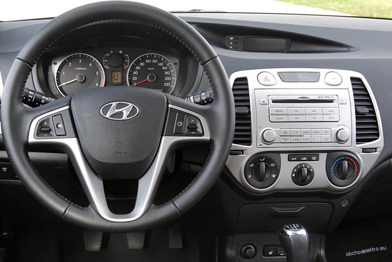 Rámeček autorádia 2DIN Hyundai i20