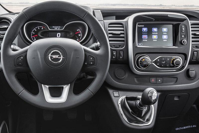 Adaptér 2DIN rádia RENAULT Trafic (14->) / OPEL Vivaro (14->) / NISSAN NV300 Barva: stříbrno / černá