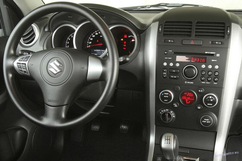 Rámeček 1DIN autorádia SUZUKI Grand Vitara (2005->)