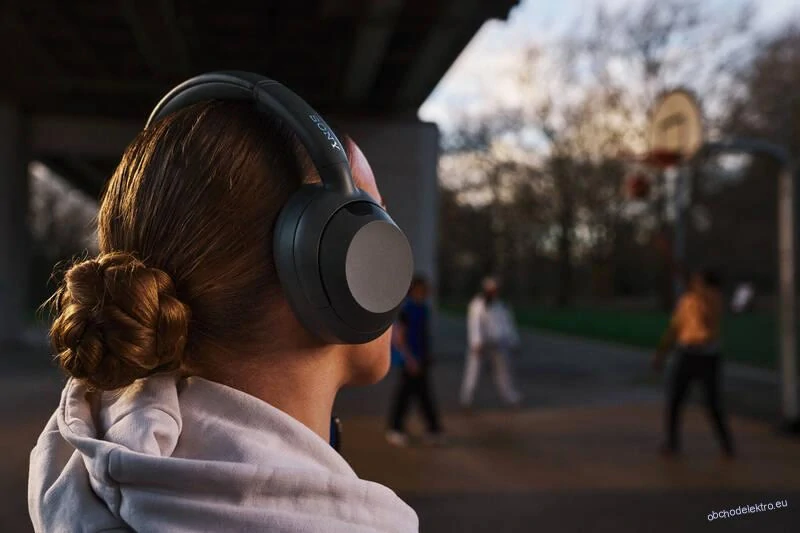 Sluchátka Sony ULT WEAR (WHULT900NB.CE7) černá