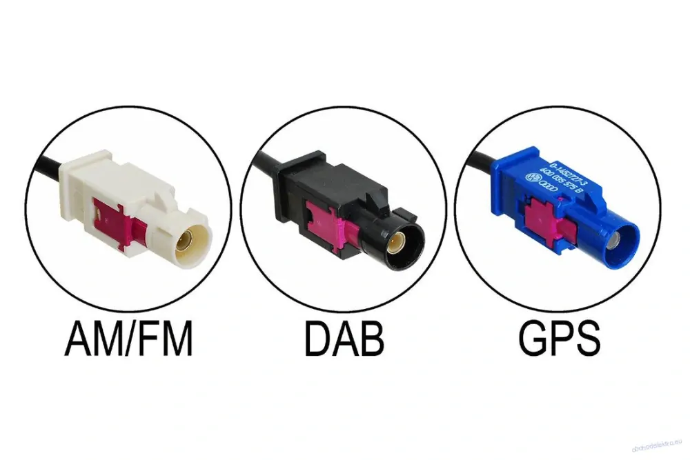 Calearo AM-FM / DAB-DAB+ / GPS střešní anténa Shark2