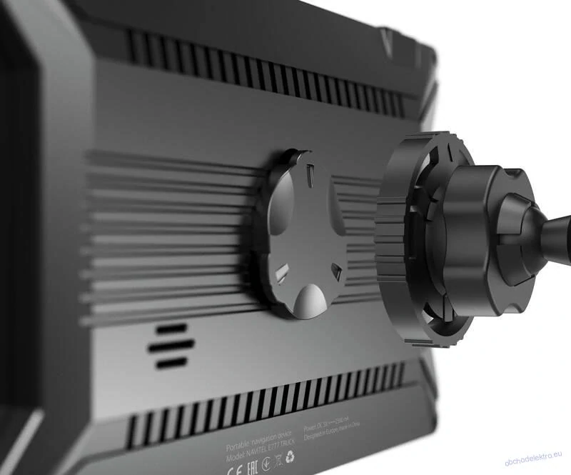 Navigační systém GPS NAVITEL E777 TRUCK černá