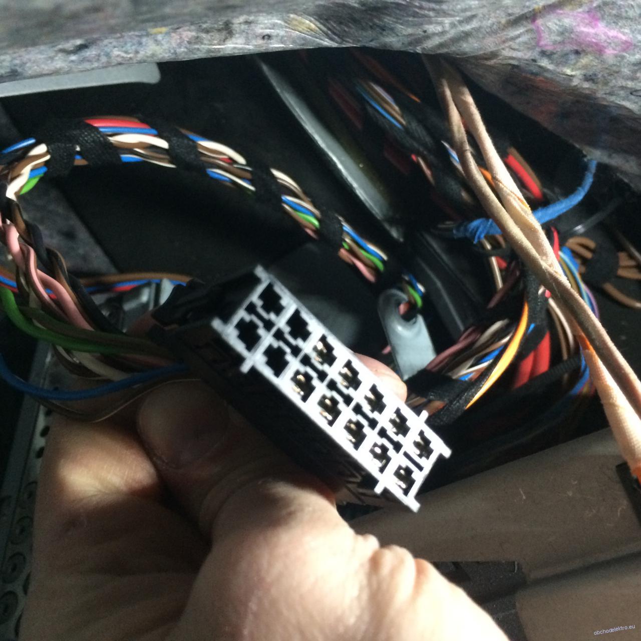 Adaptér pro aktivní audio systém Mercedes
