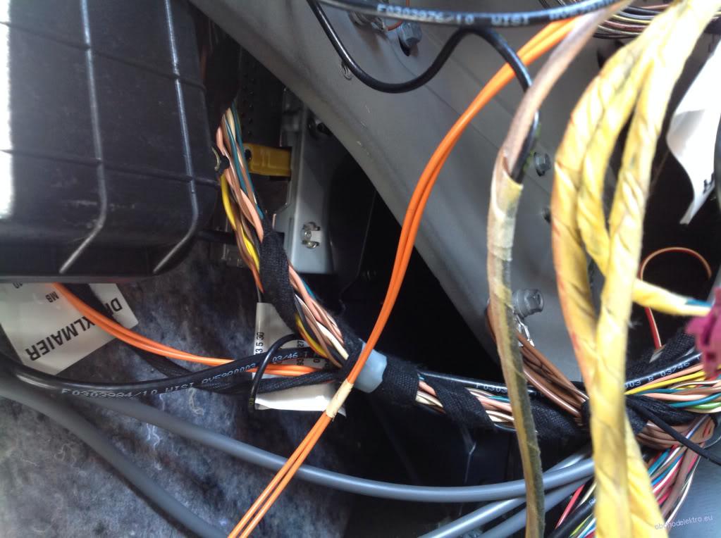Dietz 17004 aktivní rozhraní - bypass zvukového systému pro Mercedes E-Class W211, MOST