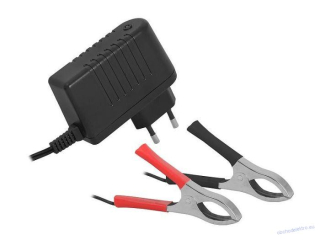 Nabíječka akumulátorů 12V 2100 mAh
